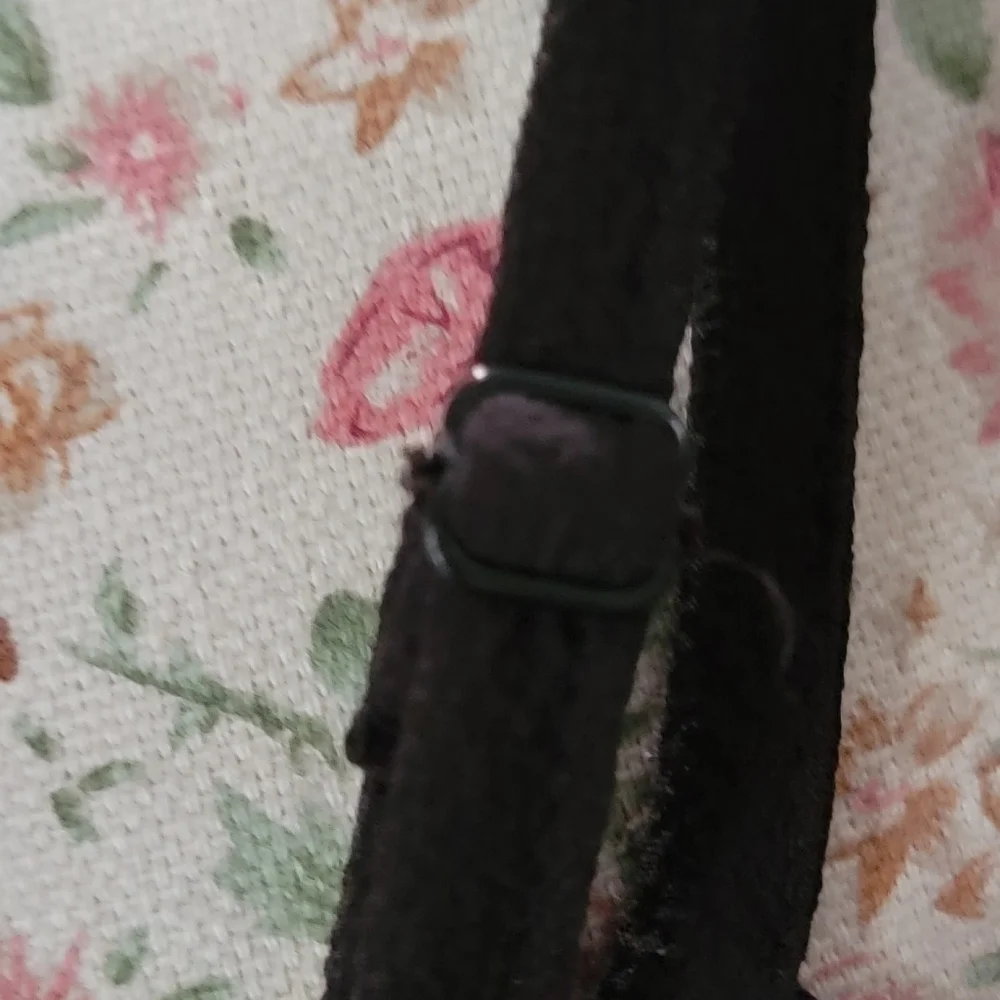 Candie's Elegant Black Top with Bow Accent Size Small - Picture 4 of 4